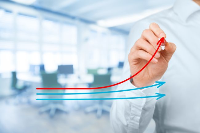 Benchmarking,And,Market,Leader,Concept.,Manager,(businessman,,Coach,,Leadership),Draw